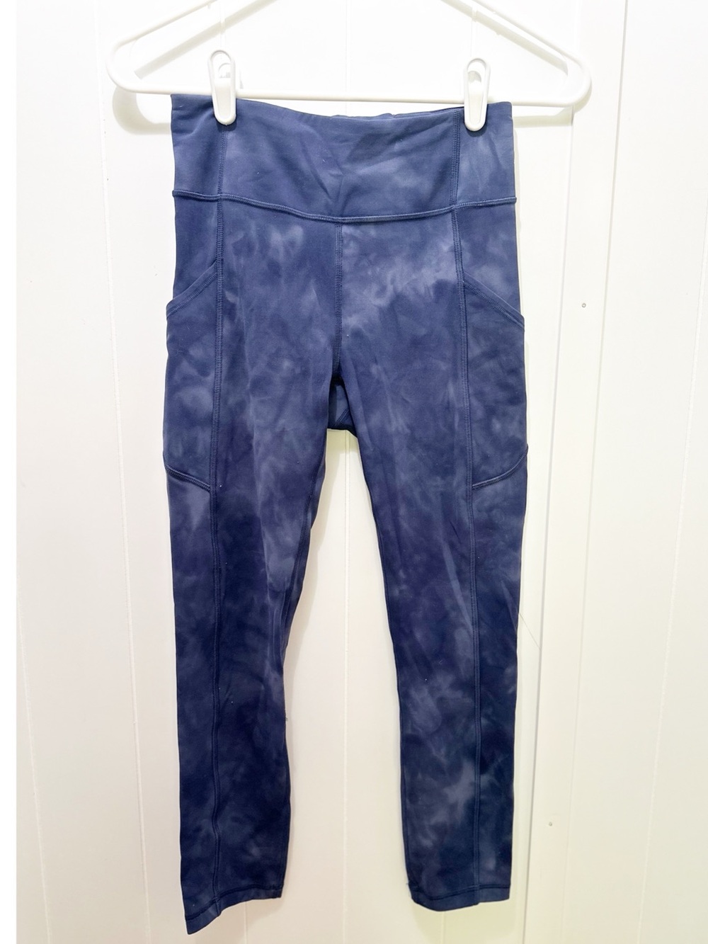 Lululemon invigorate high rise crop diamond dye naval blue size 4 - Picture 3 of 5
